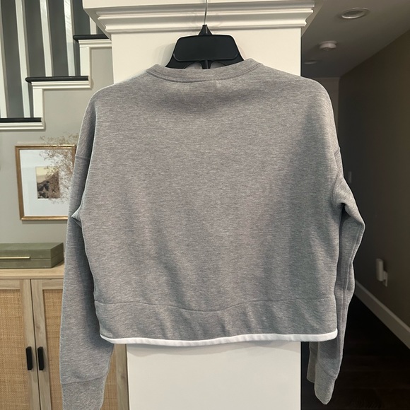 Nike Cropped Long Sleeve - Picture 3 of 4